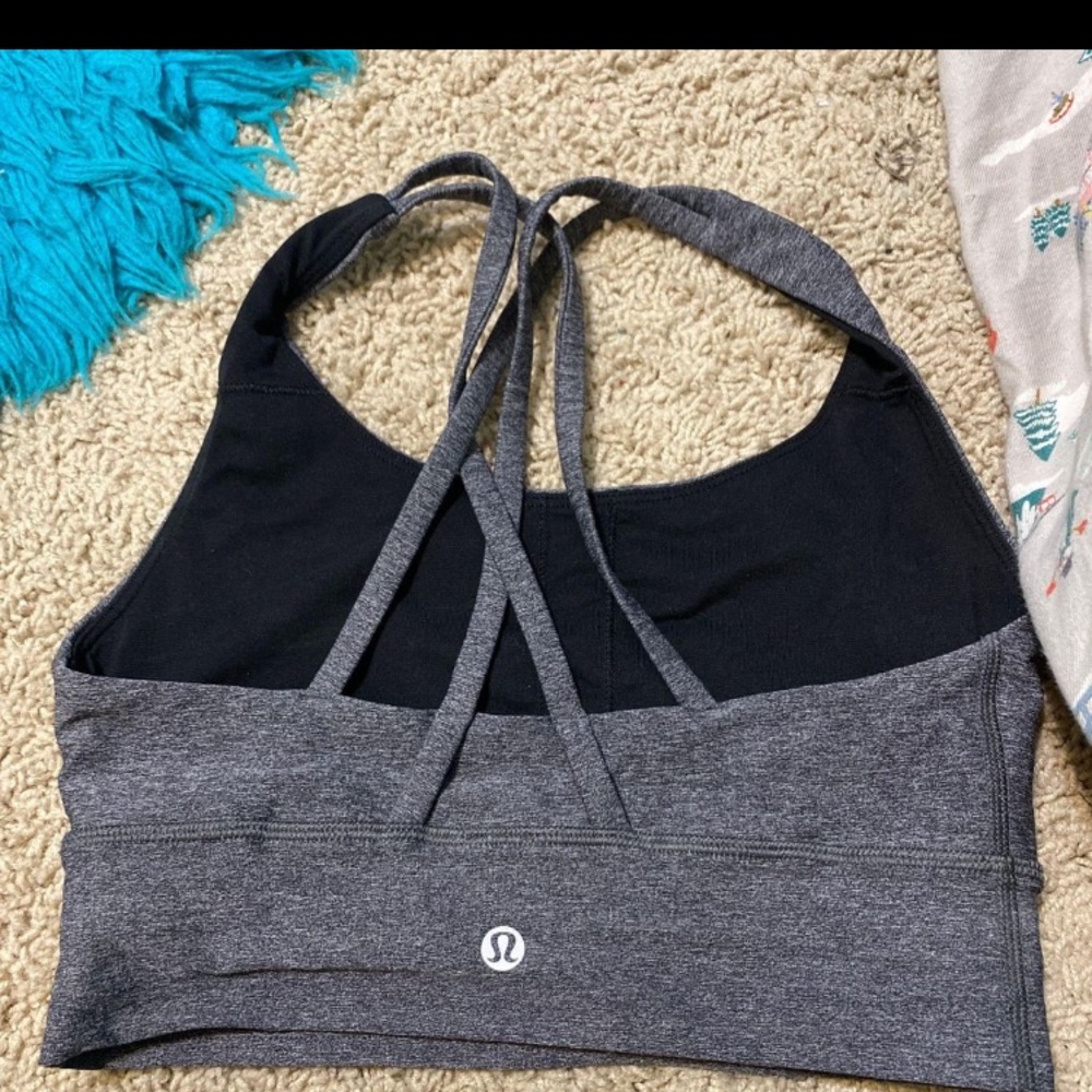 Lululemon sports bra